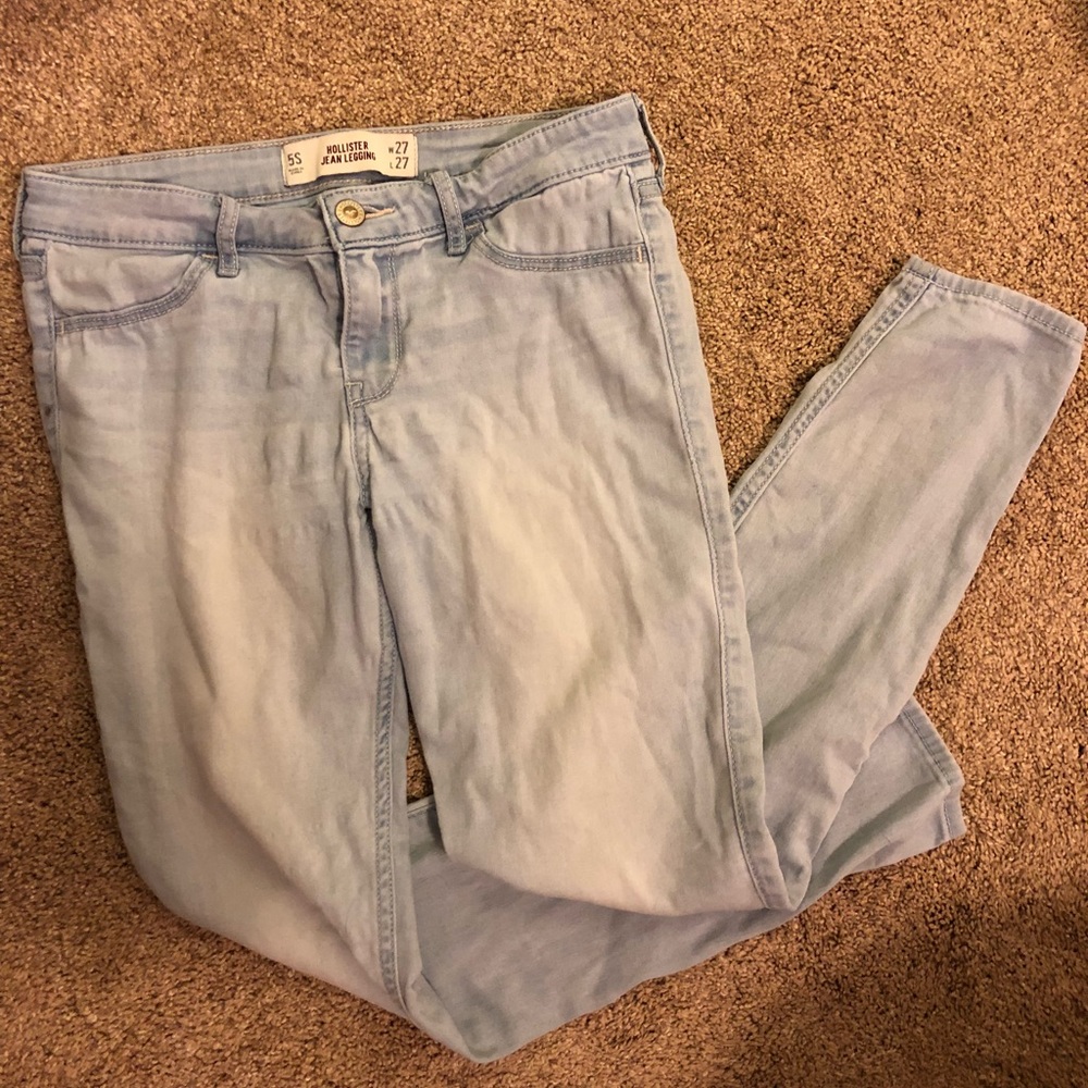 Light wash skinny jeans